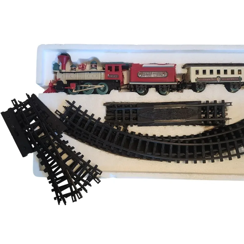 New Bright Bedford Falls Express Christmas Train Set  Sound 1995 Vintage